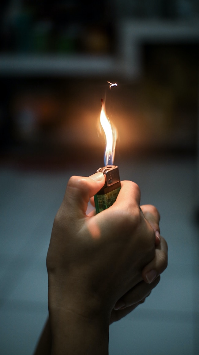 Die verschiedenen Arten von Feuerzeugen: Welches ist das richtige für Sie?