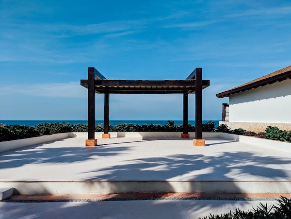 Pergola Überdachung: Ein stilvolles Element für Ihren Außenbereich